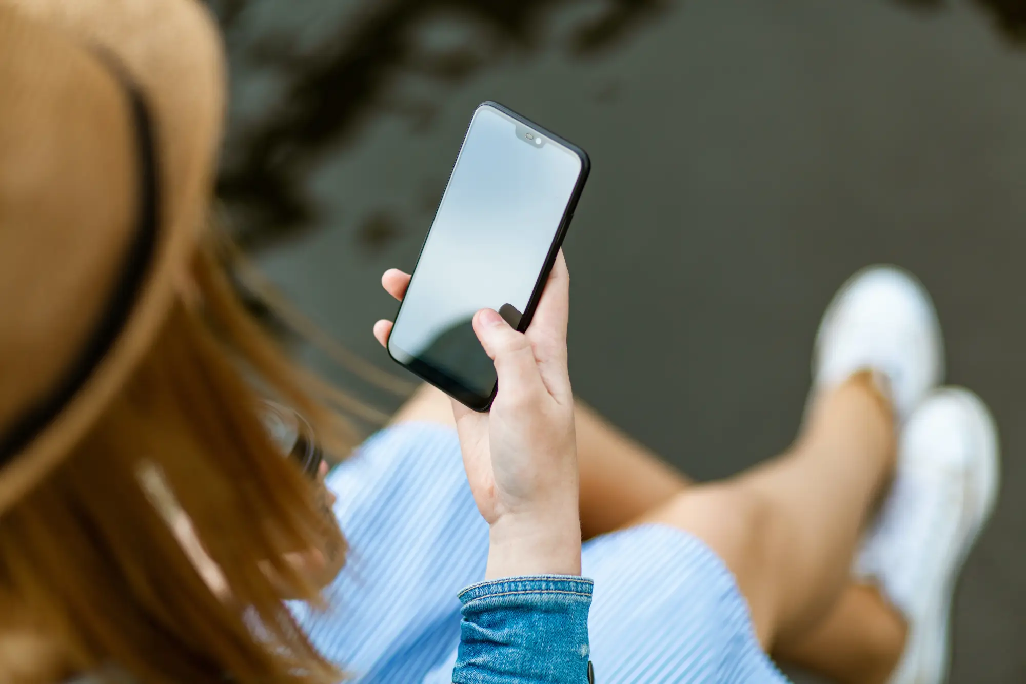 Quanto tempo os brasileiros passam usando a internet?